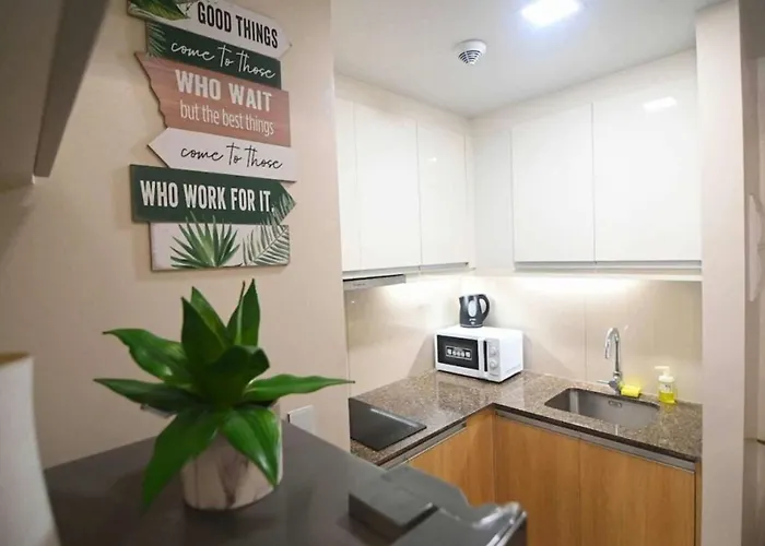 Kuya Awen's Staycation Unit 15k Manila