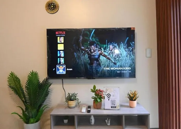 Kuya Awen's Staycation Unit 15k * Manila
