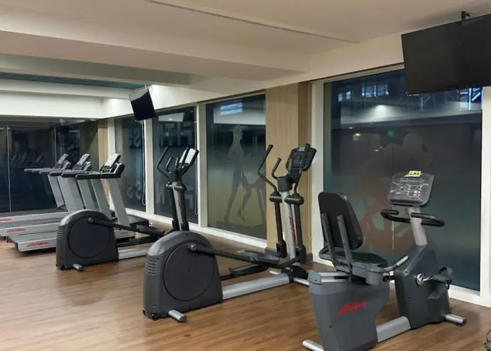 Kuya Awen's Staycation Unit 15k * Manila